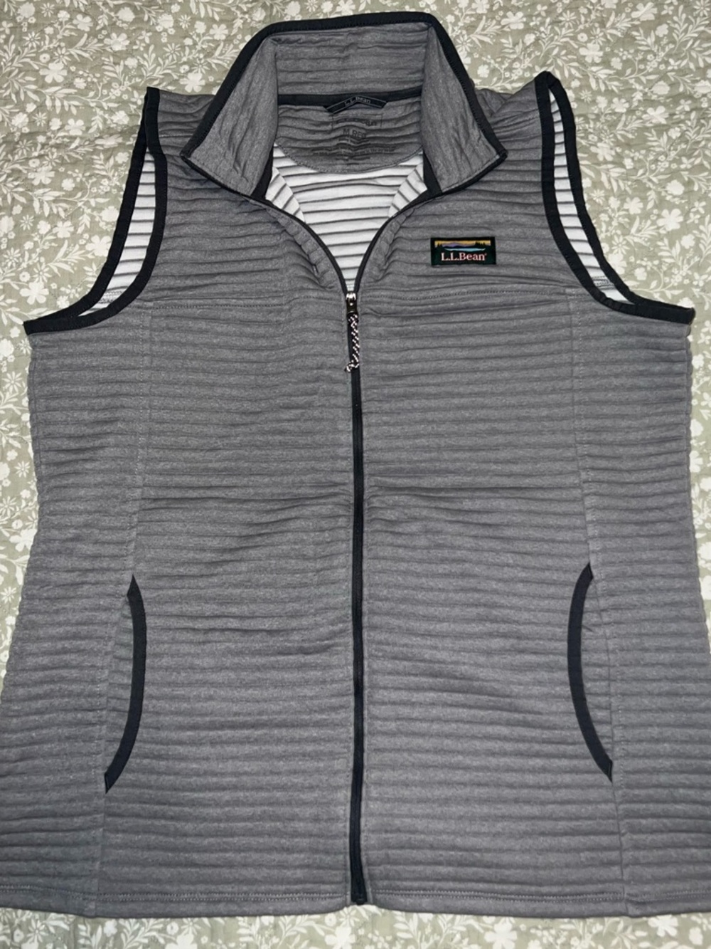 L.L. Bean Light Gray Quilted/Ribbed Zip Vest with Logo Patch